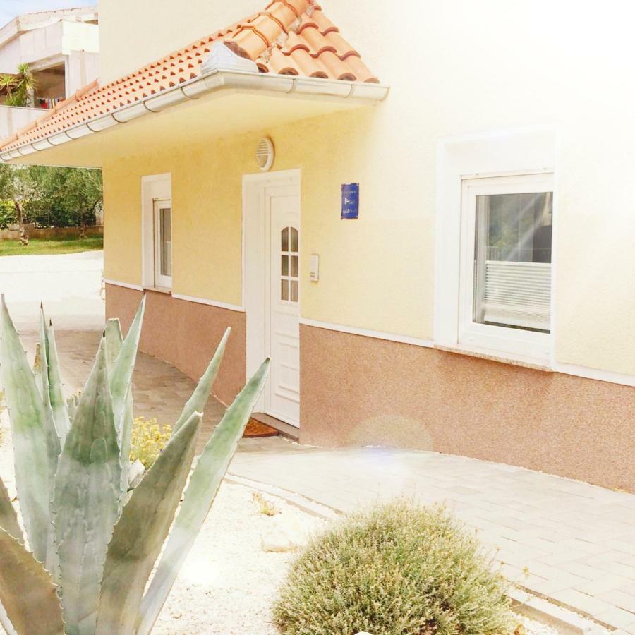 Ferienwohnung Nina Zadar Exterior foto
